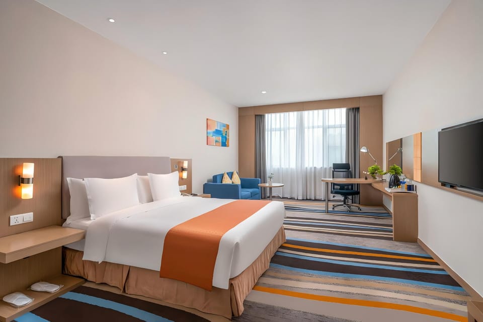 Deluxe Double Room | In-room safe, desk, blackout drapes, soundproofing