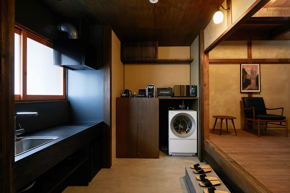 Traditional Room with Open-air-Cypress bath | Private kitchenette | Fridge, microwave, stovetop, coffee/tea maker