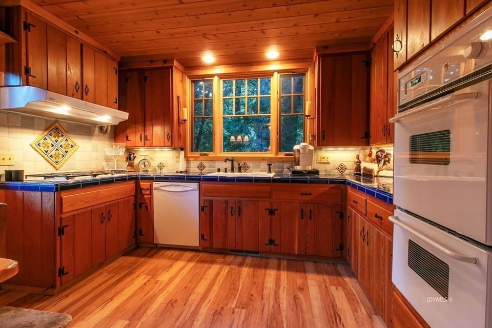 Country kitchen