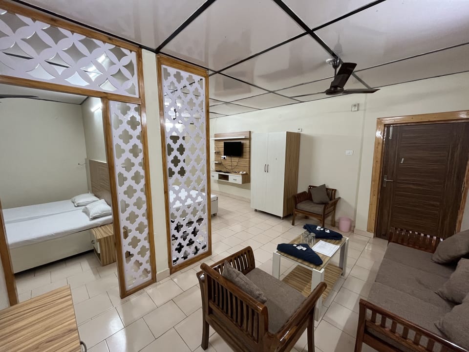 Iron/ironing board (on request), rollaway beds (surcharge), WiFi (free)