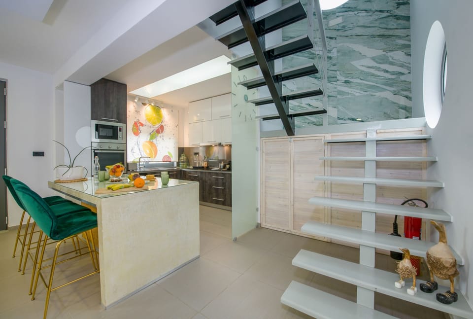 Villa, 3 Bedrooms, Private Pool | Private kitchen | Full-size fridge, microwave, oven, stovetop