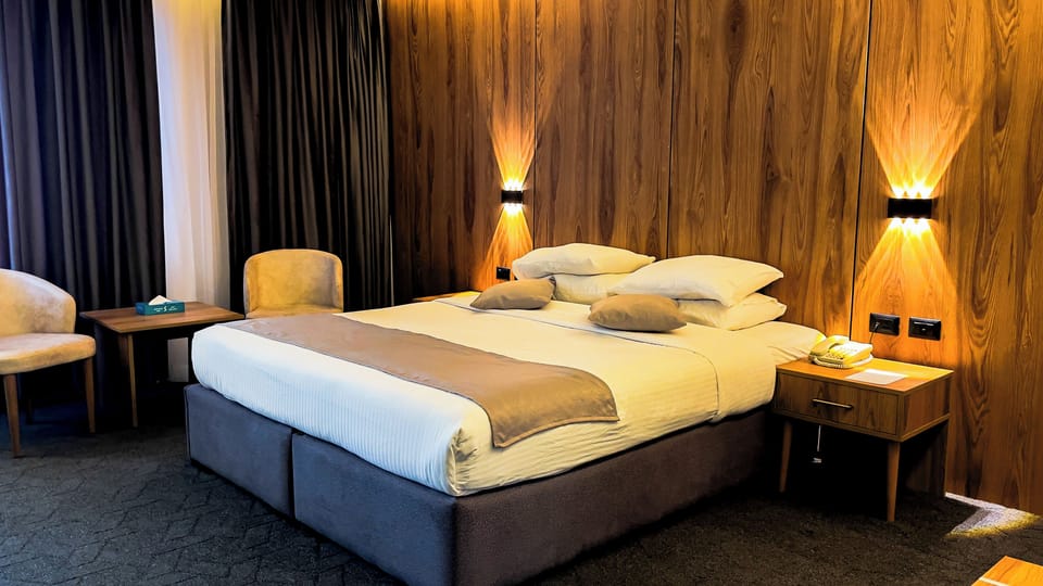 Egyptian cotton sheets, premium bedding, pillowtop beds, in-room safe
