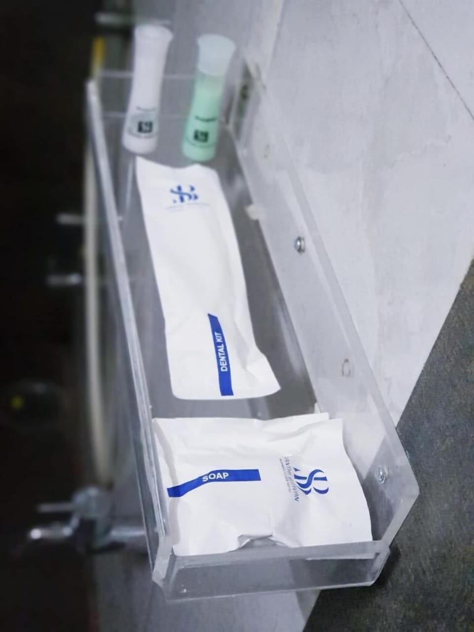 Free toiletries, towels