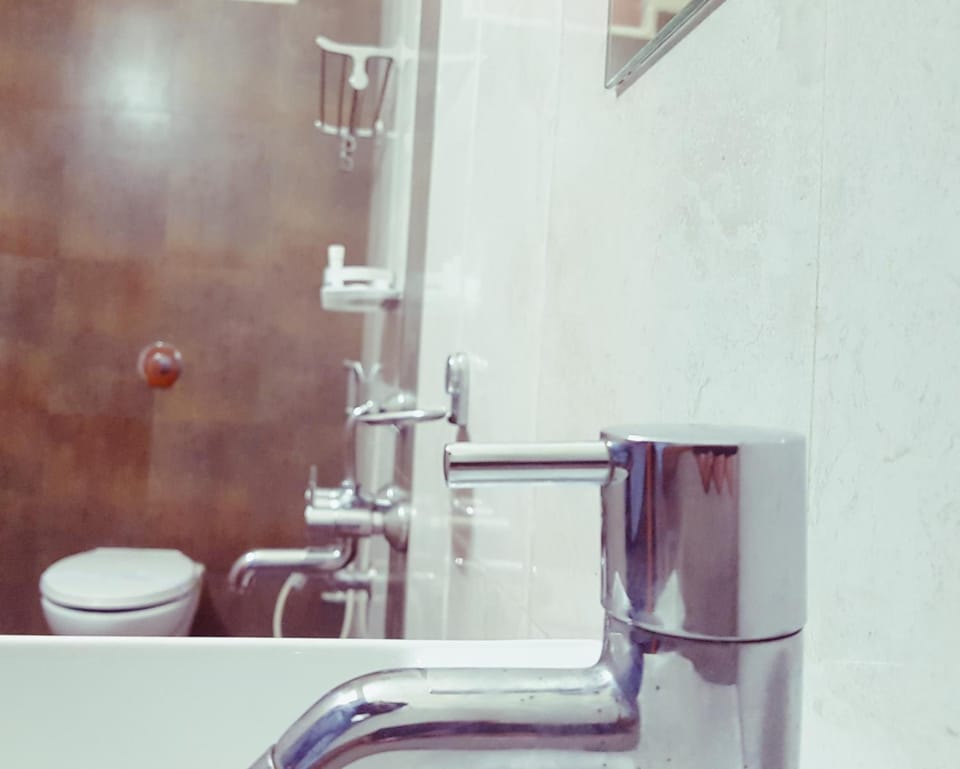 Free toiletries, towels