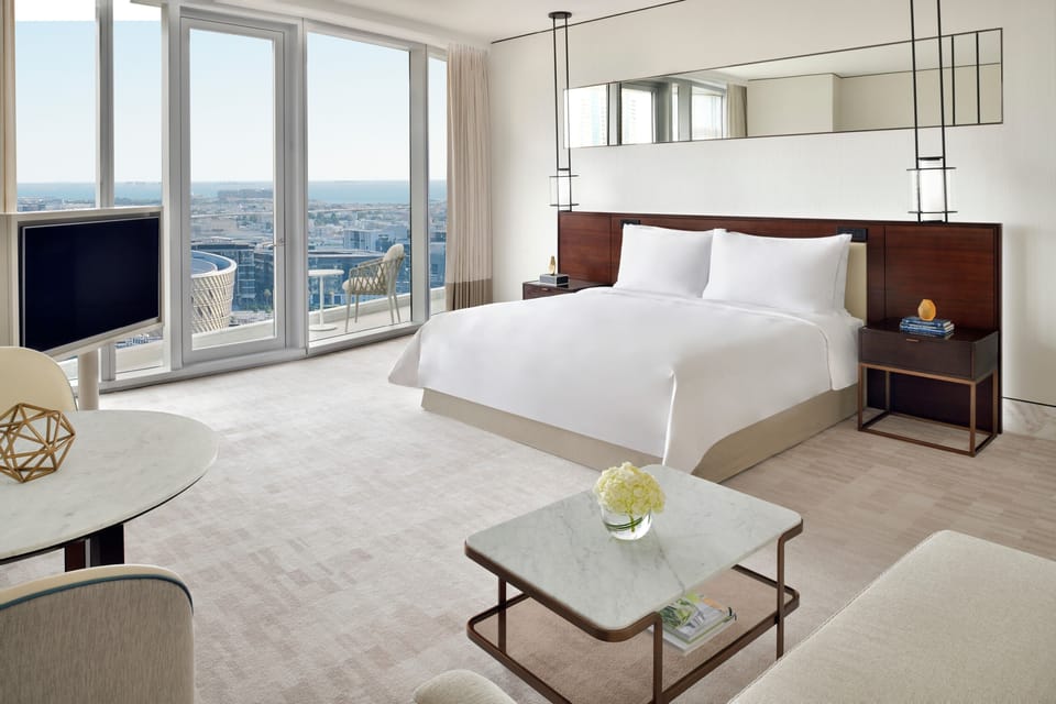 Junior Suite - Exclusive Access to Level 54 Infinity Pool & Club Lounge | Minibar, in-room safe, desk, blackout drapes