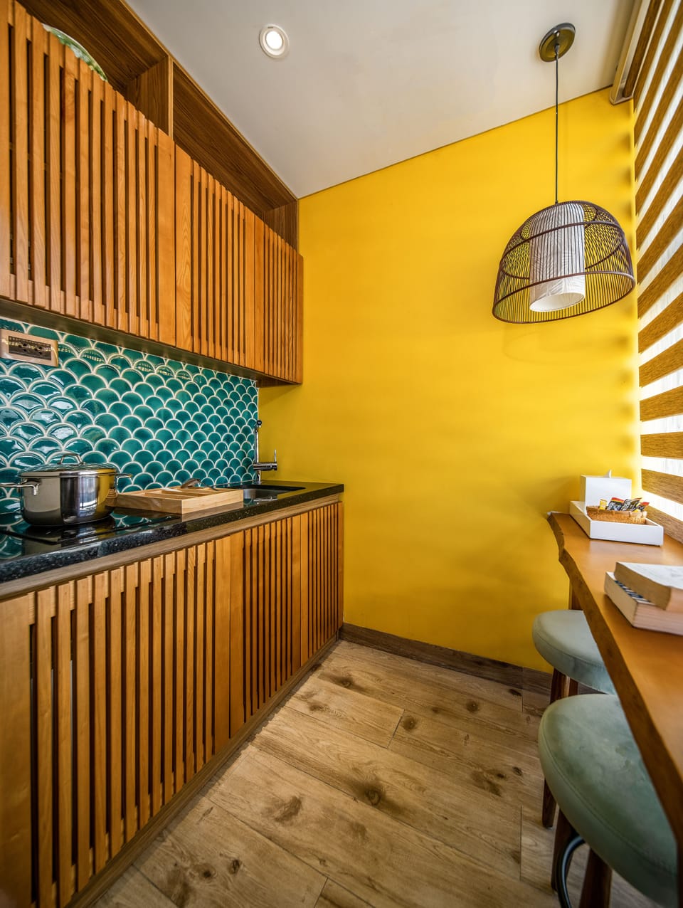 Seahorse's Queen Deluxe Studio | Private kitchenette