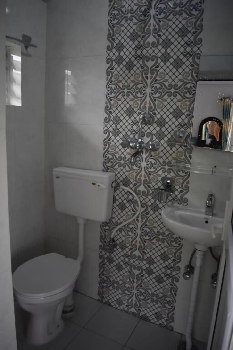 Shower, free toiletries, slippers, towels