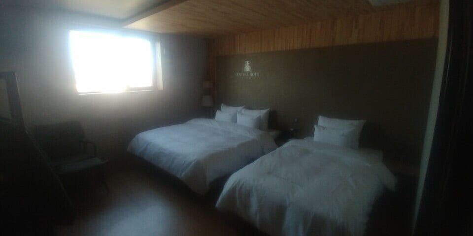 Luxury Twin Room (No Breakfast on Monday) | Free WiFi, bed sheets
