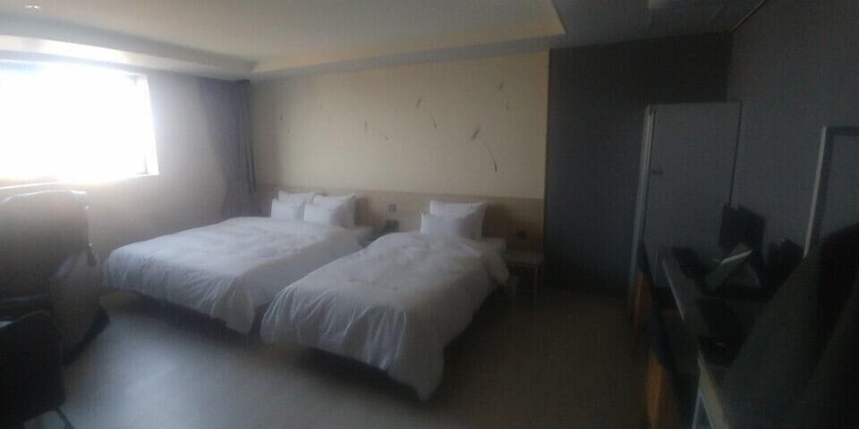 VIP Twin Room (No Breakfast on Monday) | Free WiFi, bed sheets