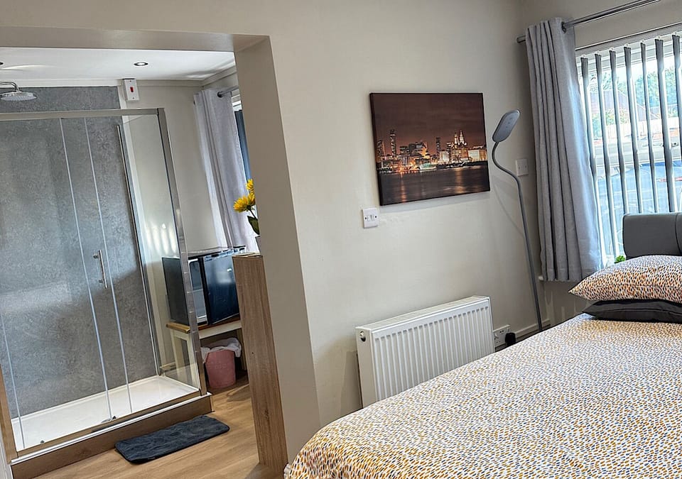 Double Room Room 1 | Free WiFi, bed sheets