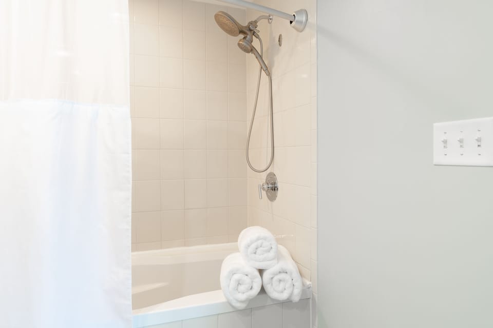 Fourth Bedroom Ensuite