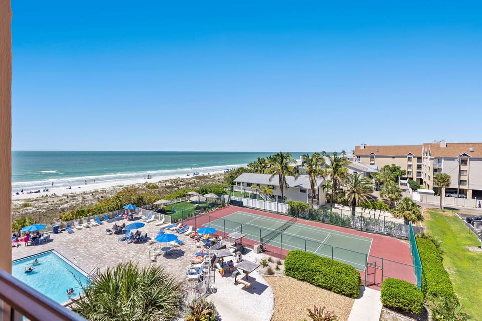 PICKLEBALL AND TENNIS FREE to all guests; lawn games area at top left 