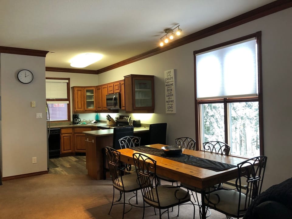 Dining Room and Kitchen