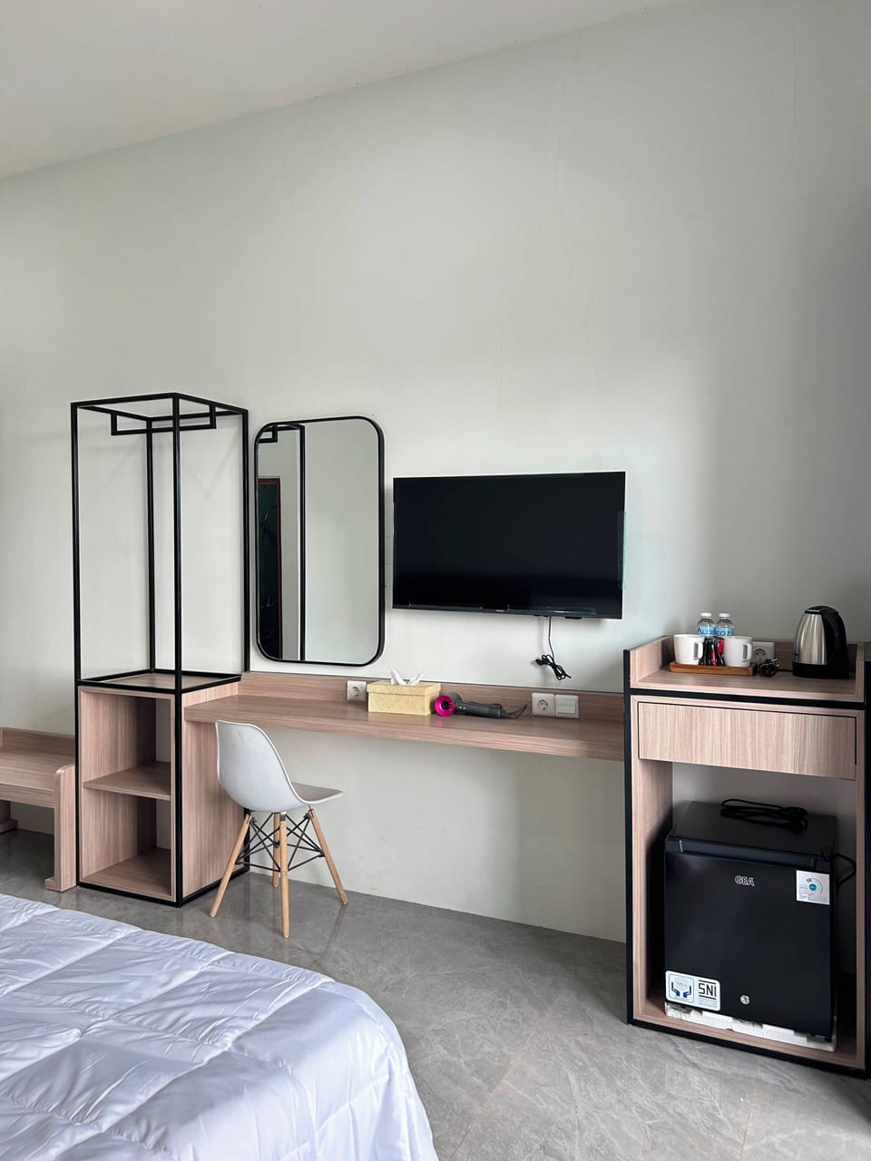 4 bedrooms, bed sheets