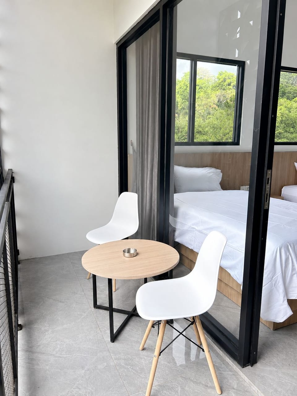 Queen Room | 4 bedrooms, bed sheets