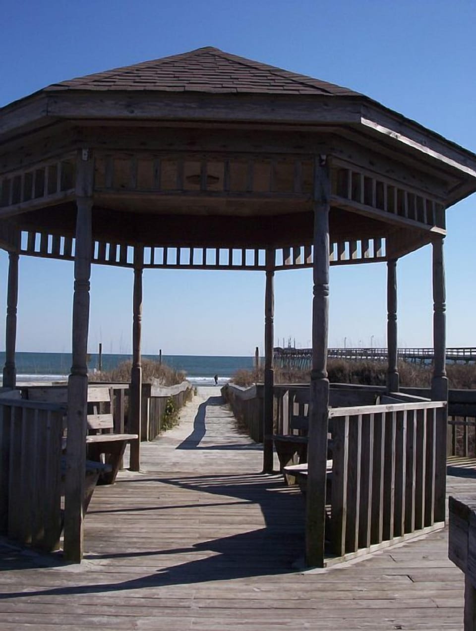 Gazebo on the Island, Free Parking!