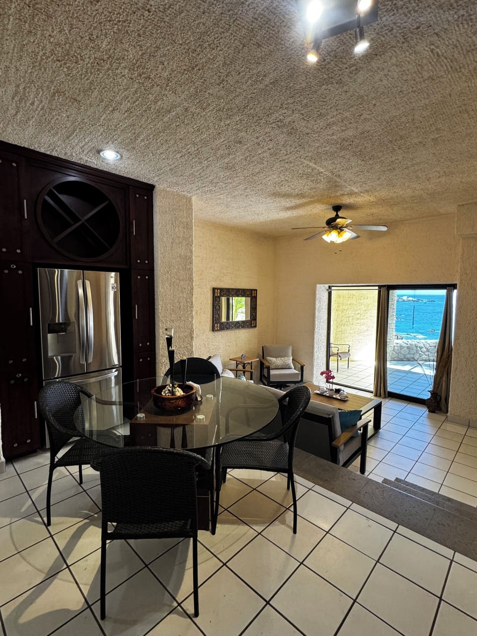 Kitchen/Dining area