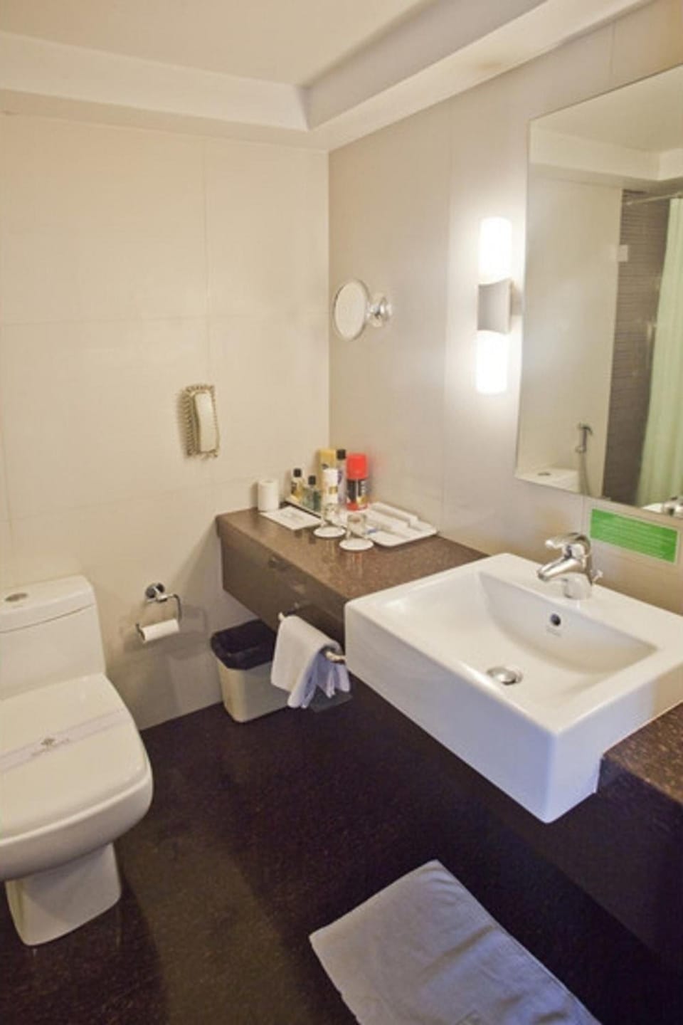 Shower, free toiletries, hair dryer, bathrobes