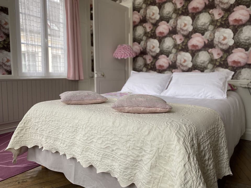 Apartment, Ensuite (Les deux ponts) | Premium bedding, individually decorated, individually furnished