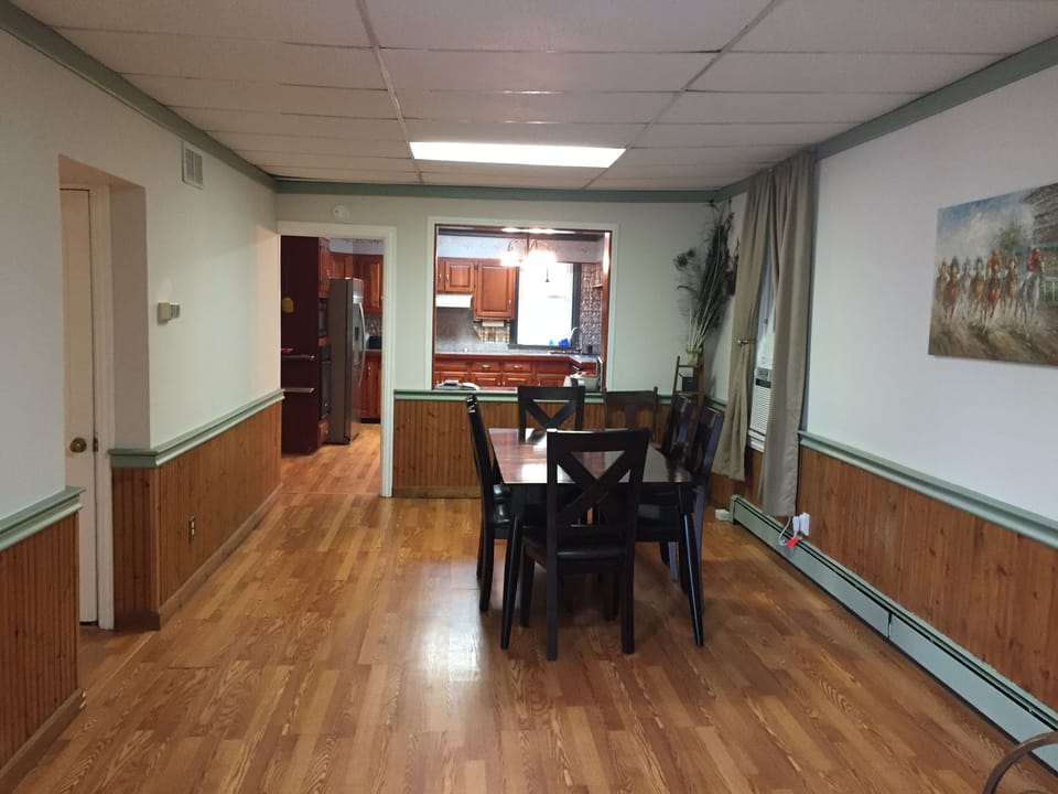 dining room 
