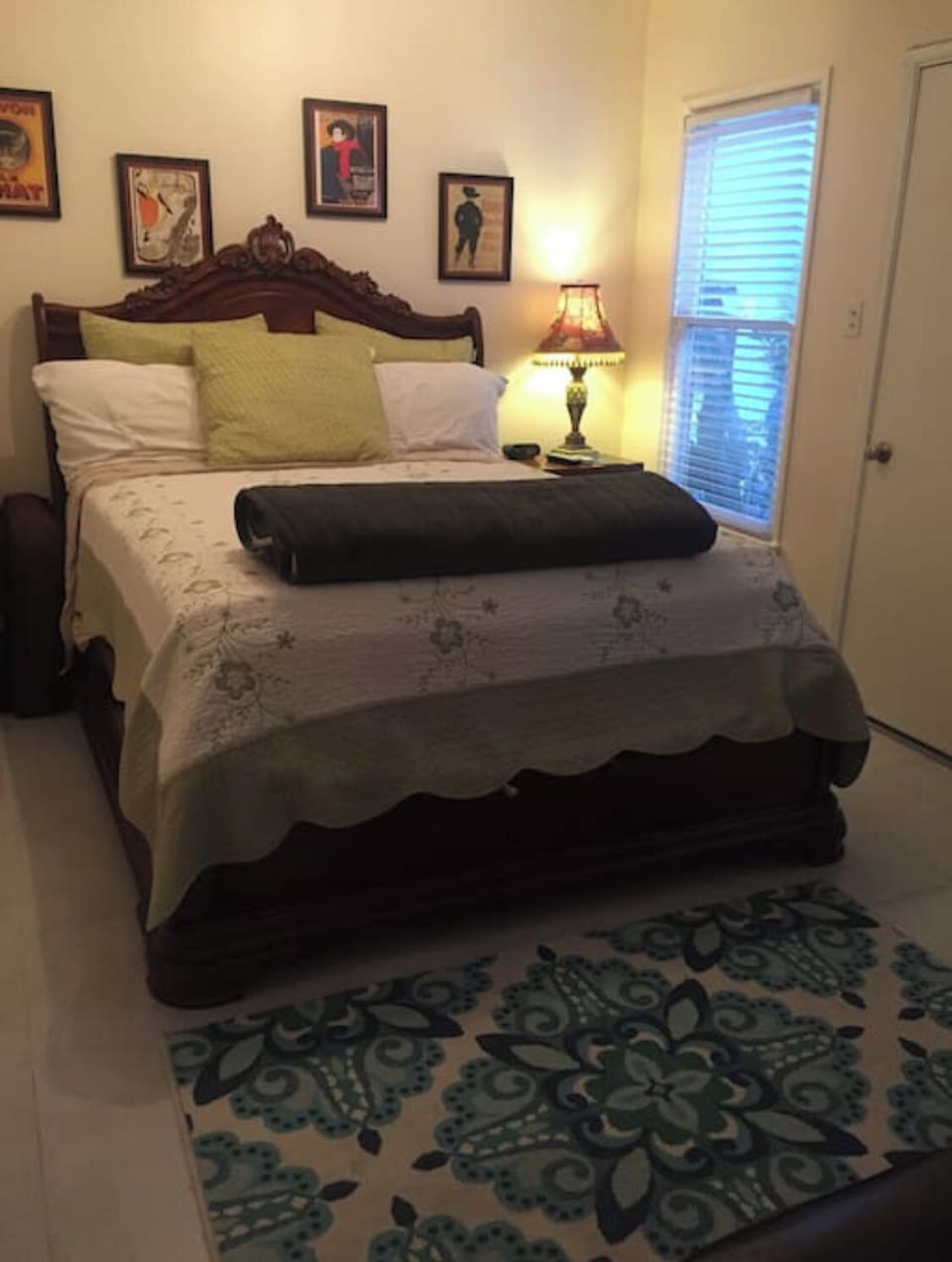 Bedroom with 1 “Queen” bed. Top quality mattress. Sleeps max 2 persons. 