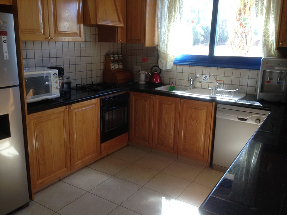 Kitchen fully equipped