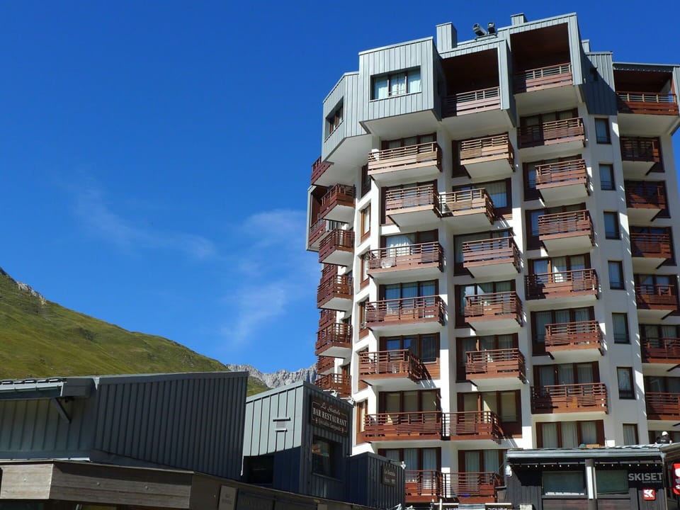 Sky, Building, Daytime, Property, Window, Cloud, Tower Block, Urban Design, Condominium, Residential Area