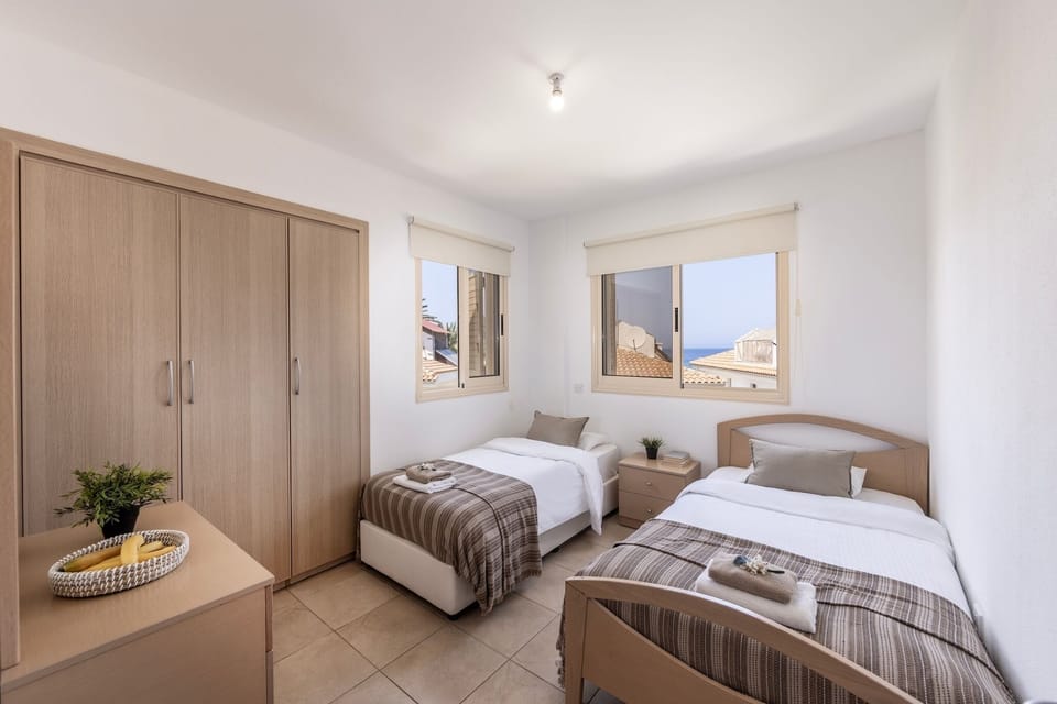 Twin Bedroom
