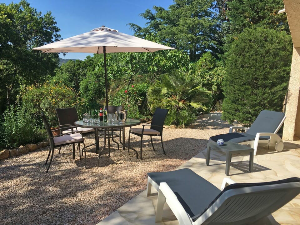 Plant, Furniture, Sky, Shade, Tree, Outdoor Furniture, Umbrella, Outdoor Table, Chair, Grass