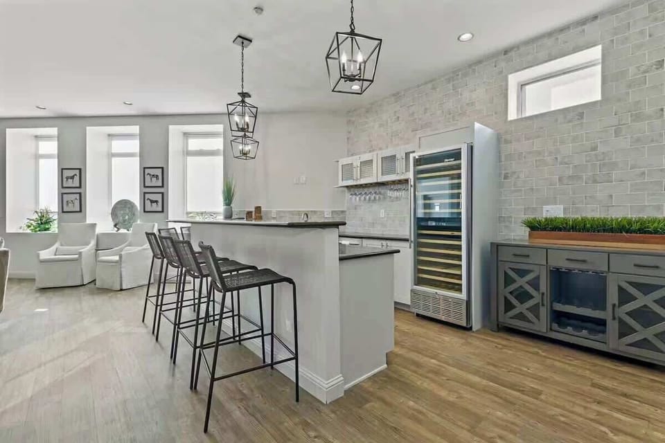 Bar area (Next to living room)