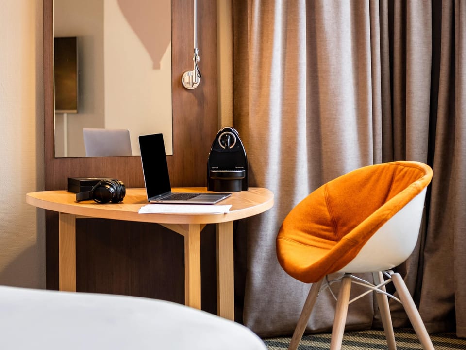 Superior Room, 1 Double Bed | Premium bedding, minibar, in-room safe, desk