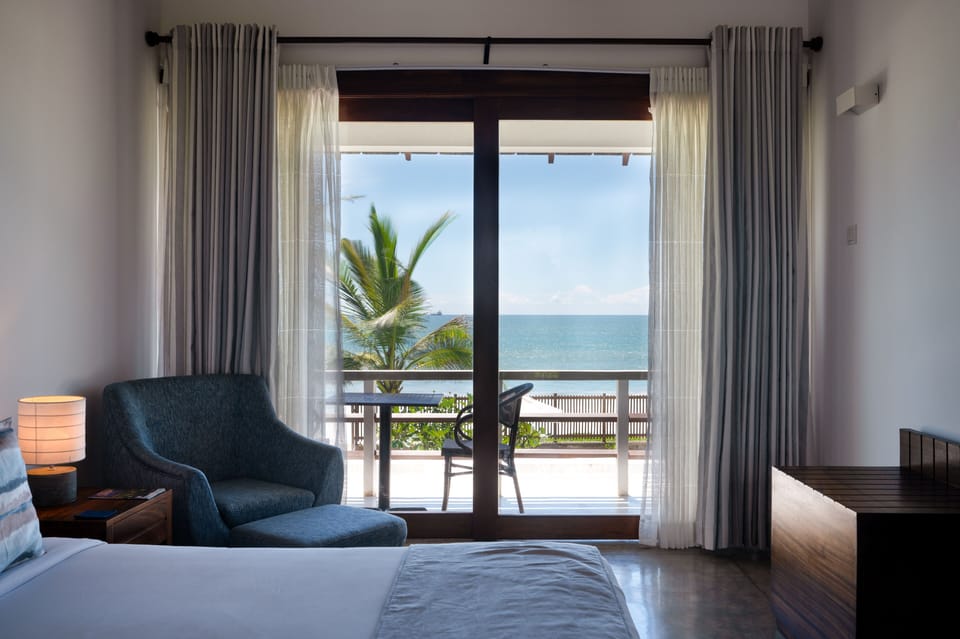 Superior Room, 1 King Bed, Sea View, Oceanfront | Egyptian cotton sheets, premium bedding, memory foam beds