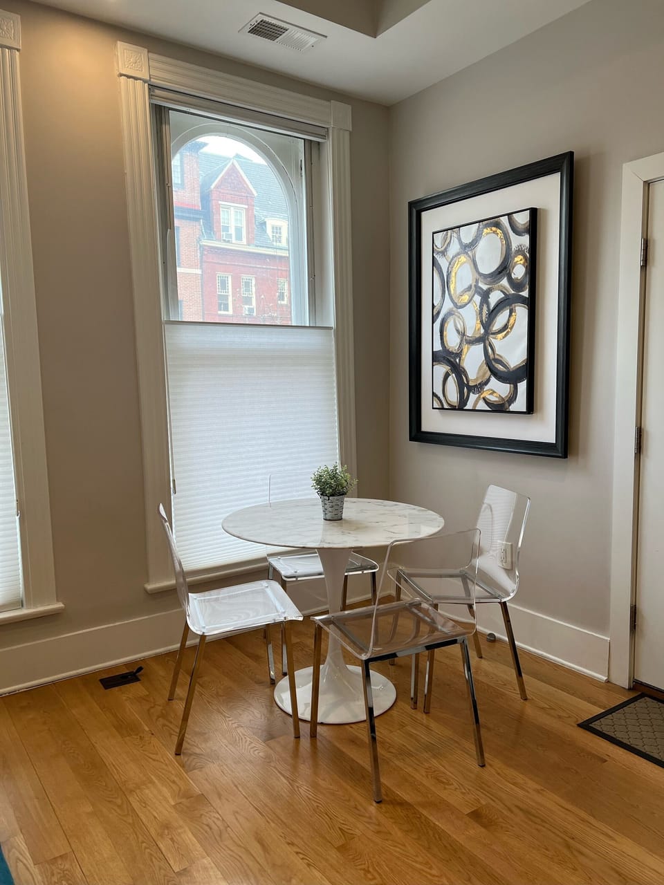 Seating for meals or work