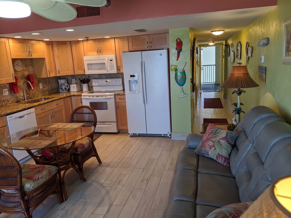 Living / Dining / Kitchen