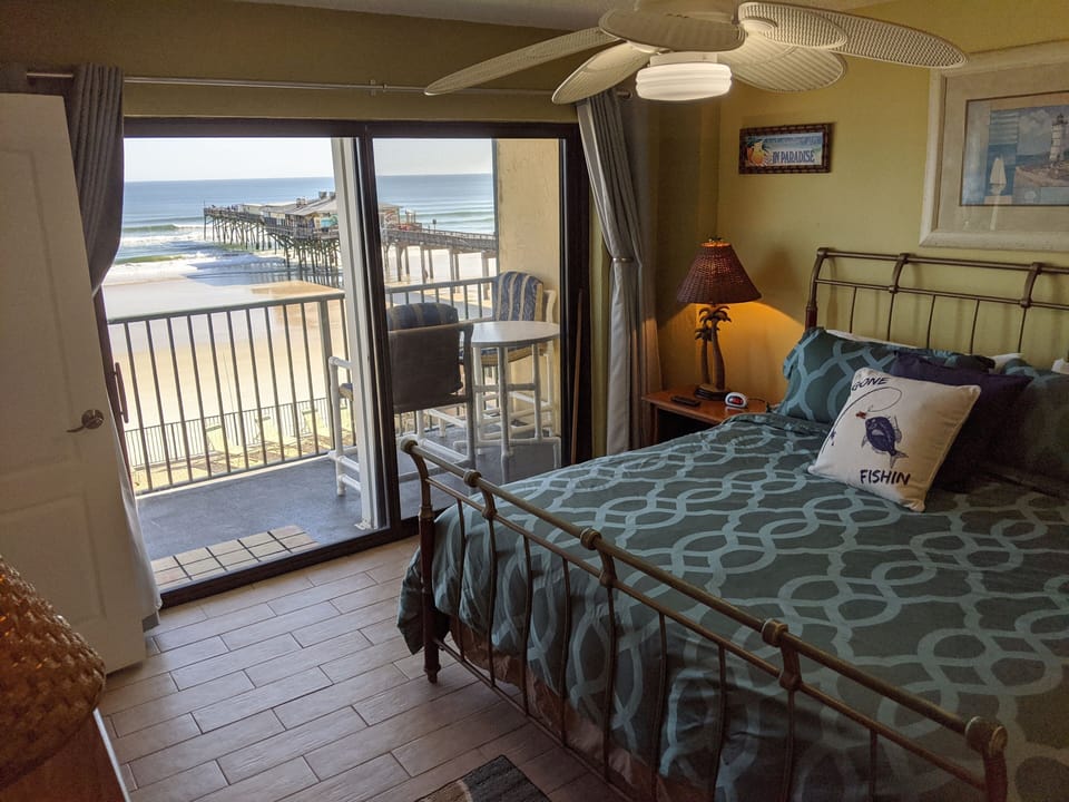 Master Bedroom directly on the beach