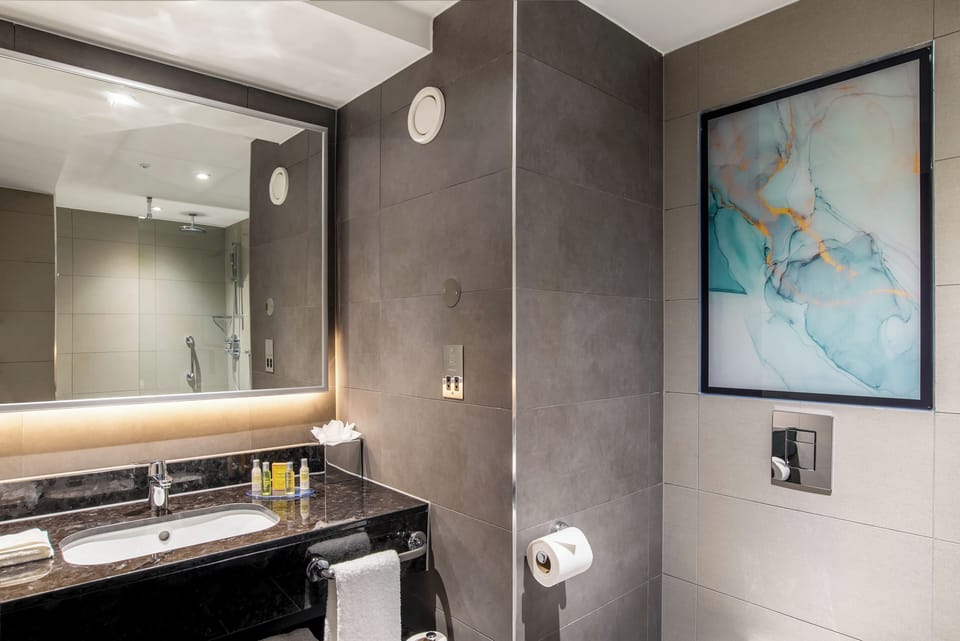 Shower, free toiletries, hair dryer, towels