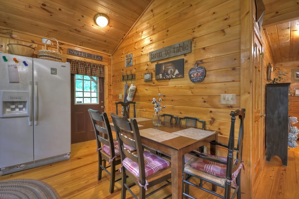 Open Kichen/Dining area ideal for entertaining