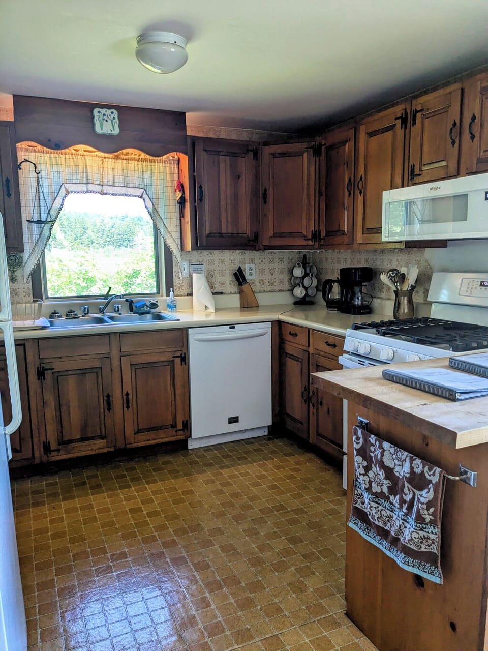 Full kitchen with updated appliances
