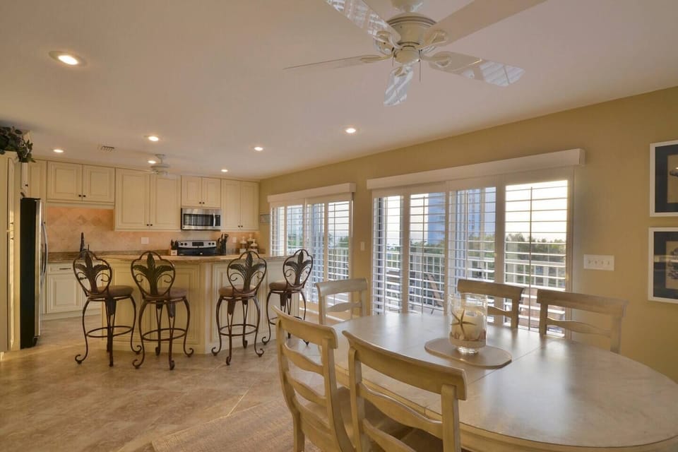 Breakfast bar with beautiful beach views