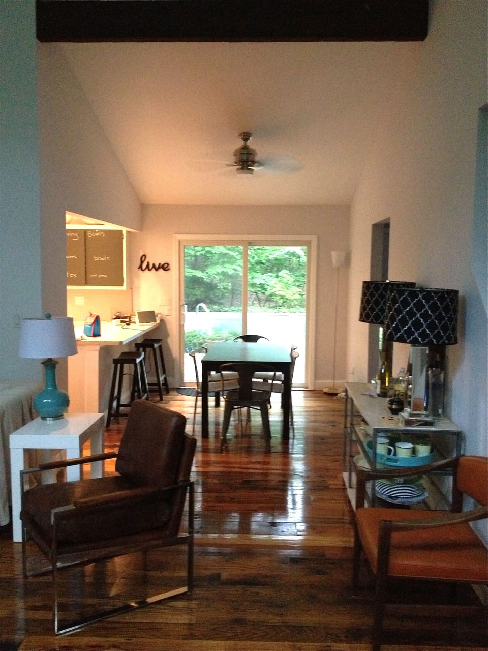 Dining Area and Bar
