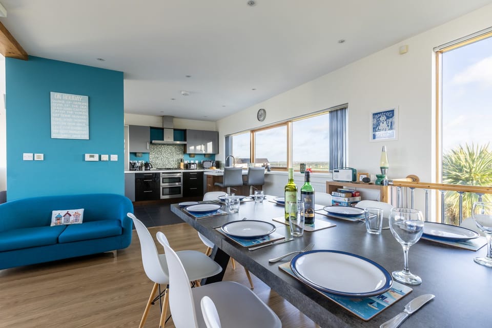The View Dining Table - Rhosneigr