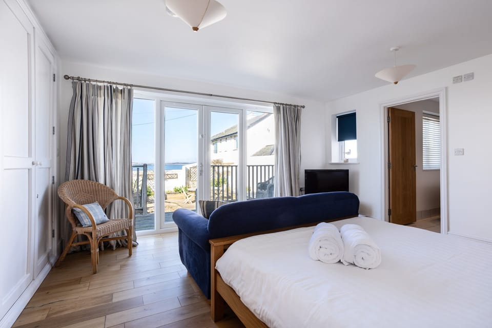 Morwennol - Double Bedroom Outside Doors