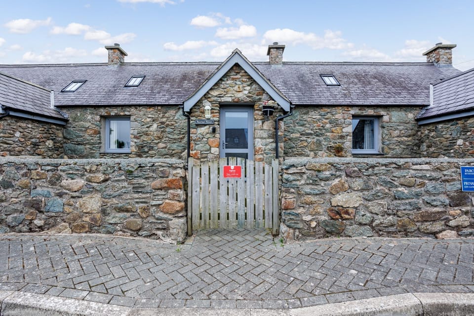 Bwthyn Siwan - Front Door