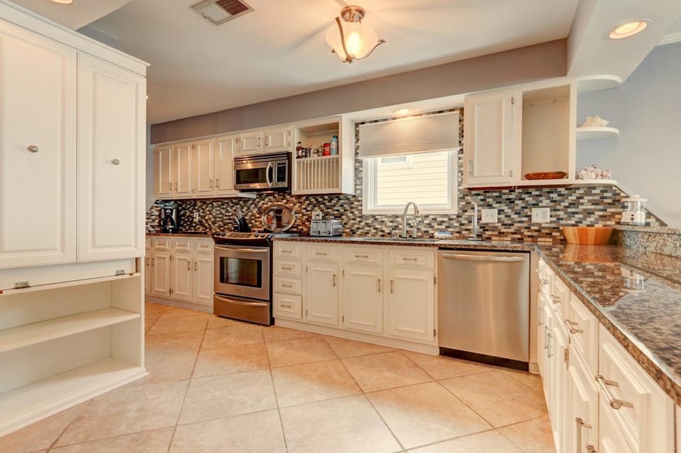 Large kitchen area