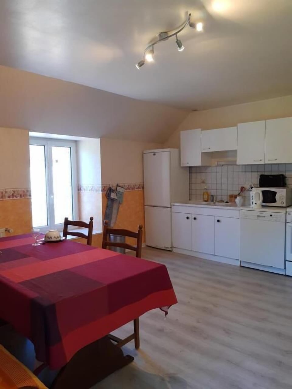 Club Apartment, 3 Bedrooms, Non Smoking, Garden View | Private kitchen | Coffee/tea maker, electric kettle