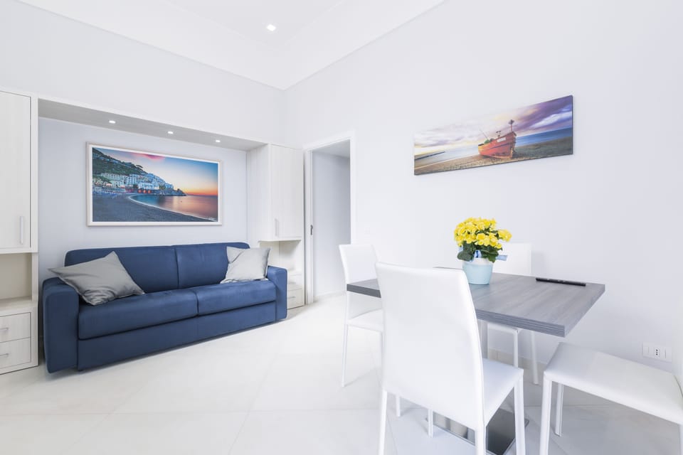 Junior Suite | Living area | Smart TV