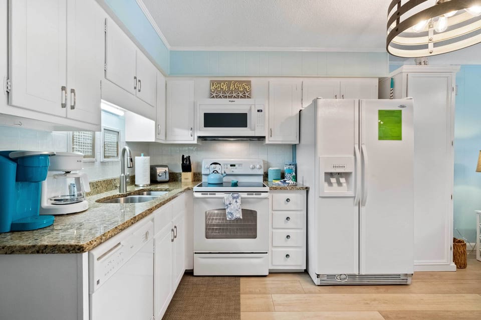 Kitchen | Drip & Keurig Coffee Makers