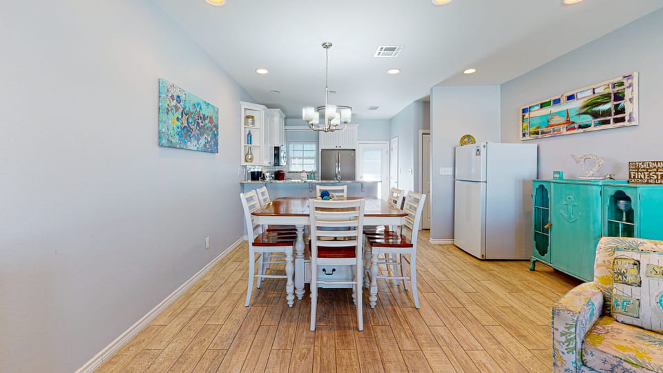 Dining Table with Seating for 6
