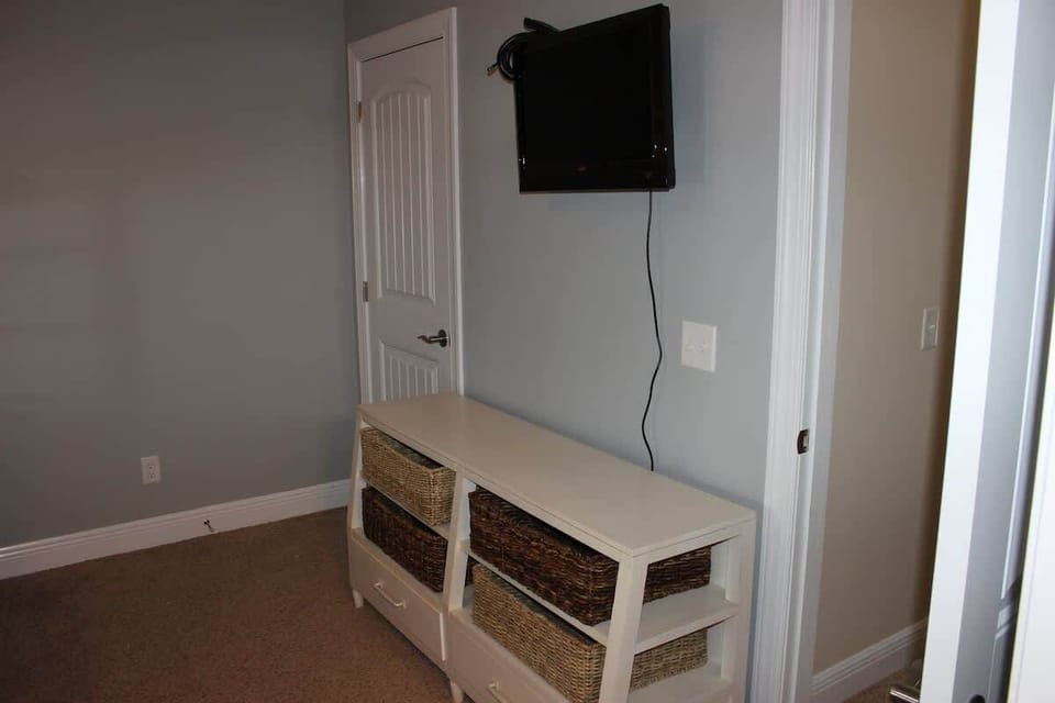2nd Floor Bunk Room
