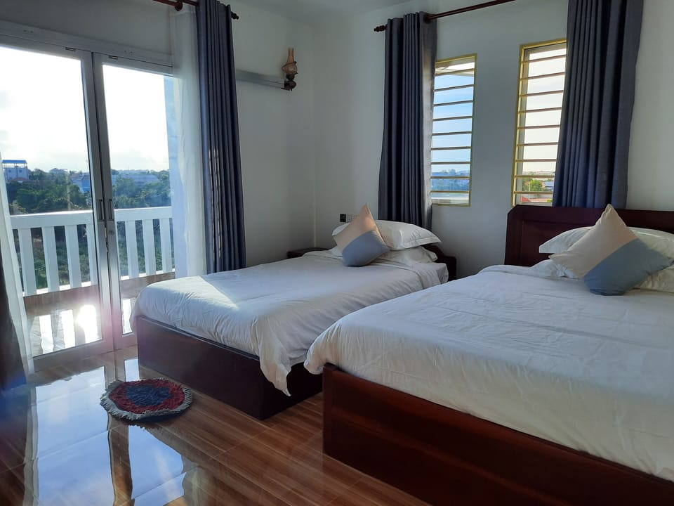Superior Twin Room, City View | Premium bedding, down comforters, minibar, desk